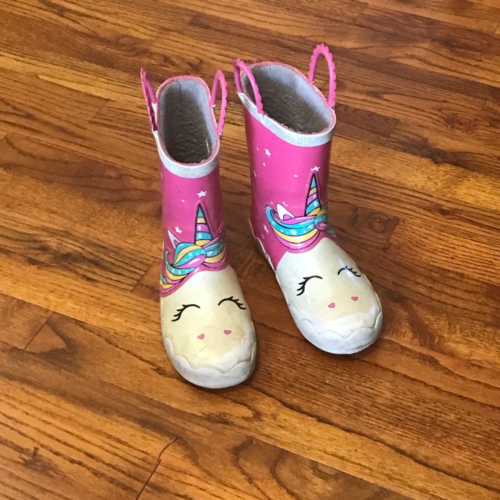 Western Chief Unicorn Rain Boots Rainboots adorable rain boots unicorn rainbow